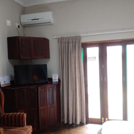 Buffalo Hotel Hectorspruit Exterior foto